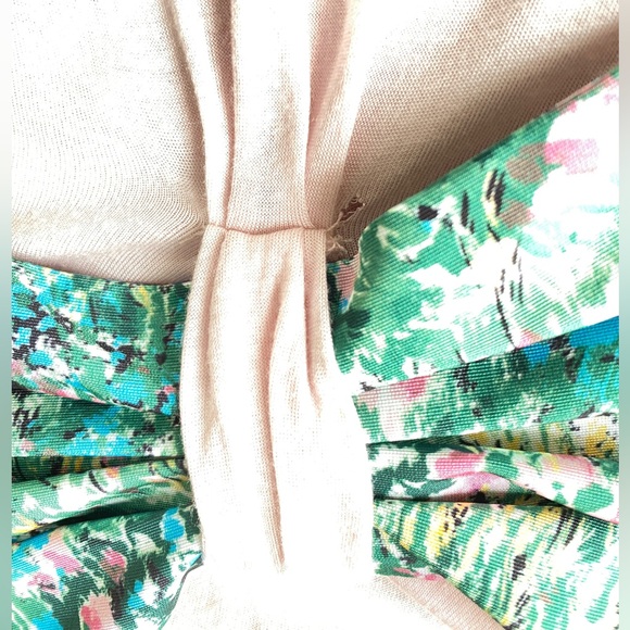 Red Valentino 100% modal pink short sleeve top wz floral bow & lace piping. XS. - Picture 7 of 10